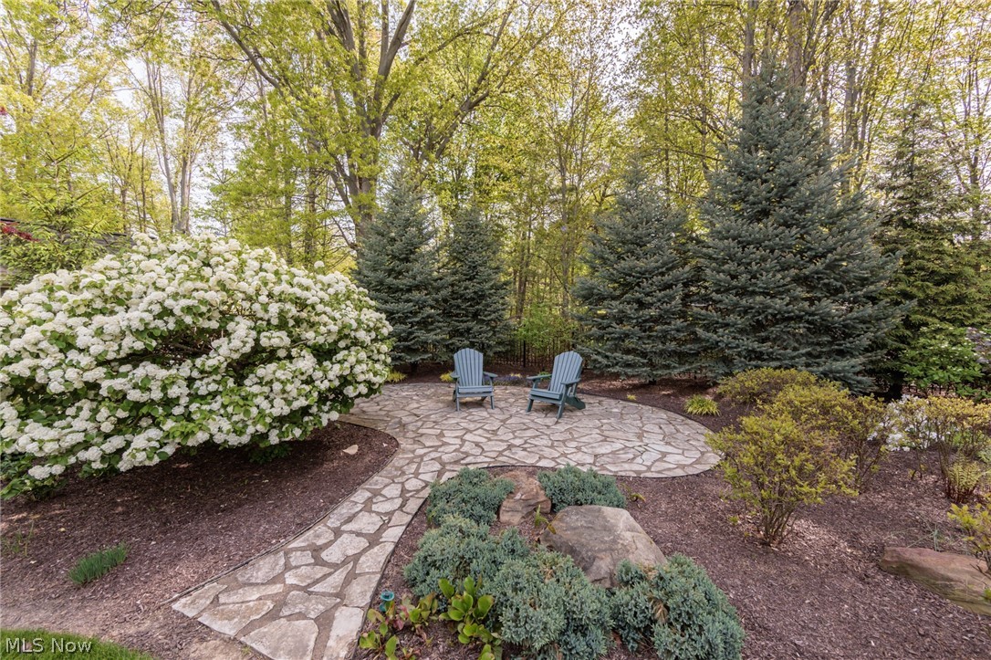 409 Avon Point Avenue Avon Lake OH 44012