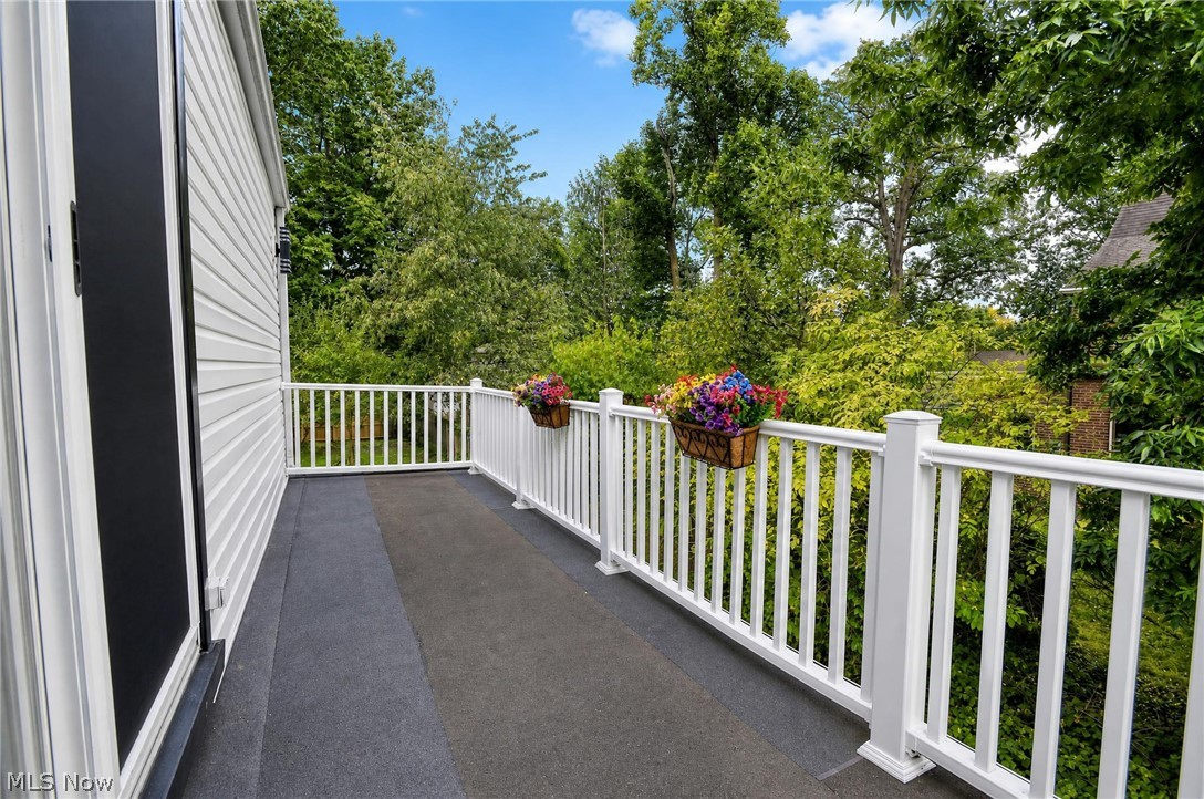 4 Owaissa Drive Timberlake OH 44095