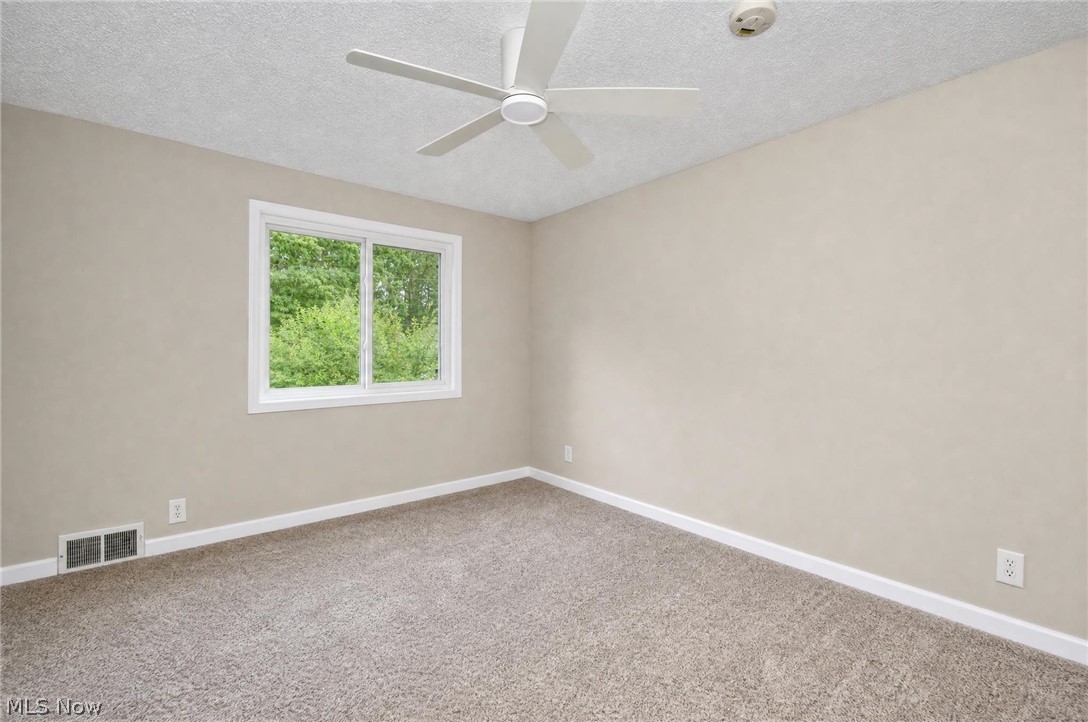 4 Owaissa Drive Timberlake OH 44095
