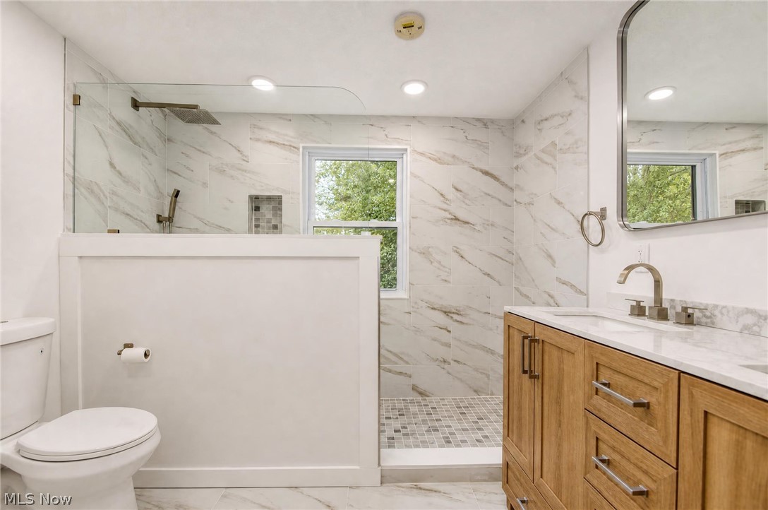 4 Owaissa Drive Timberlake OH 44095