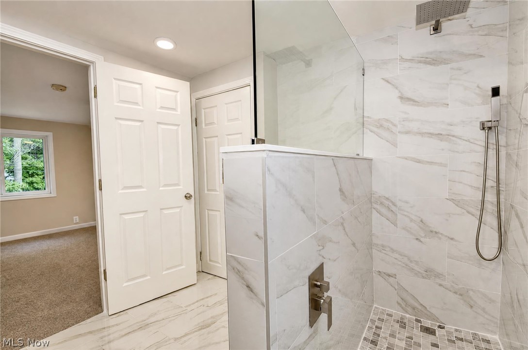 4 Owaissa Drive Timberlake OH 44095