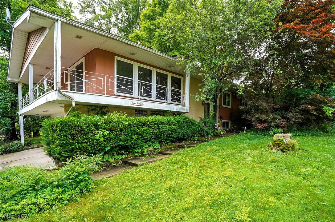 821 Cliffside Drive Akron OH 44313