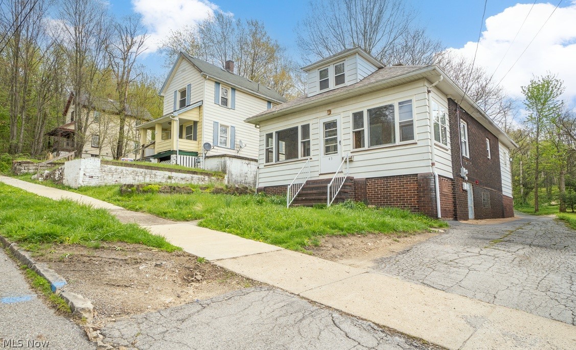45 Walter Street Campbell OH 44405
