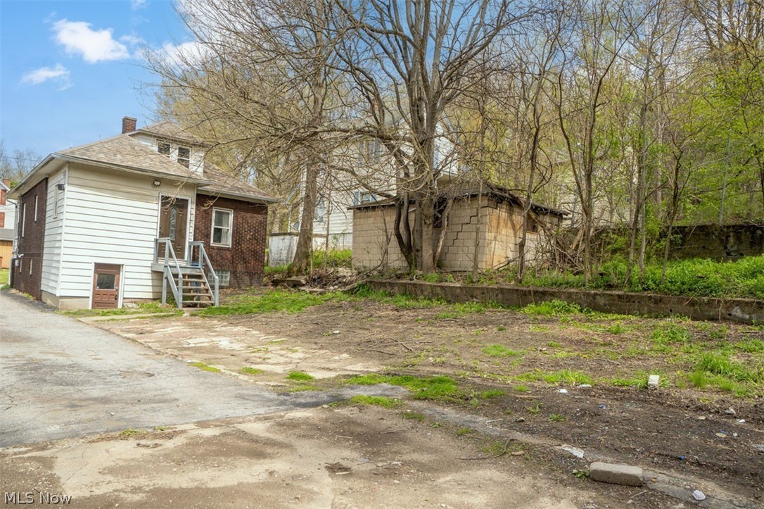 45 Walter Street Campbell OH 44405