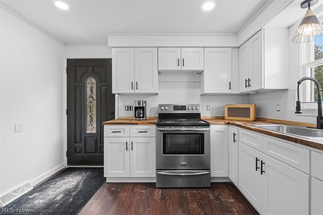 45 Walter Street Campbell OH 44405