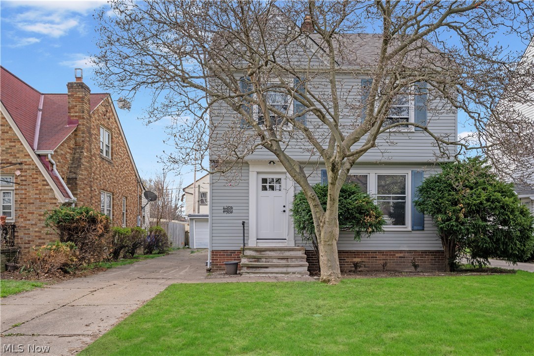 16805 Milburn Avenue Cleveland OH 44135