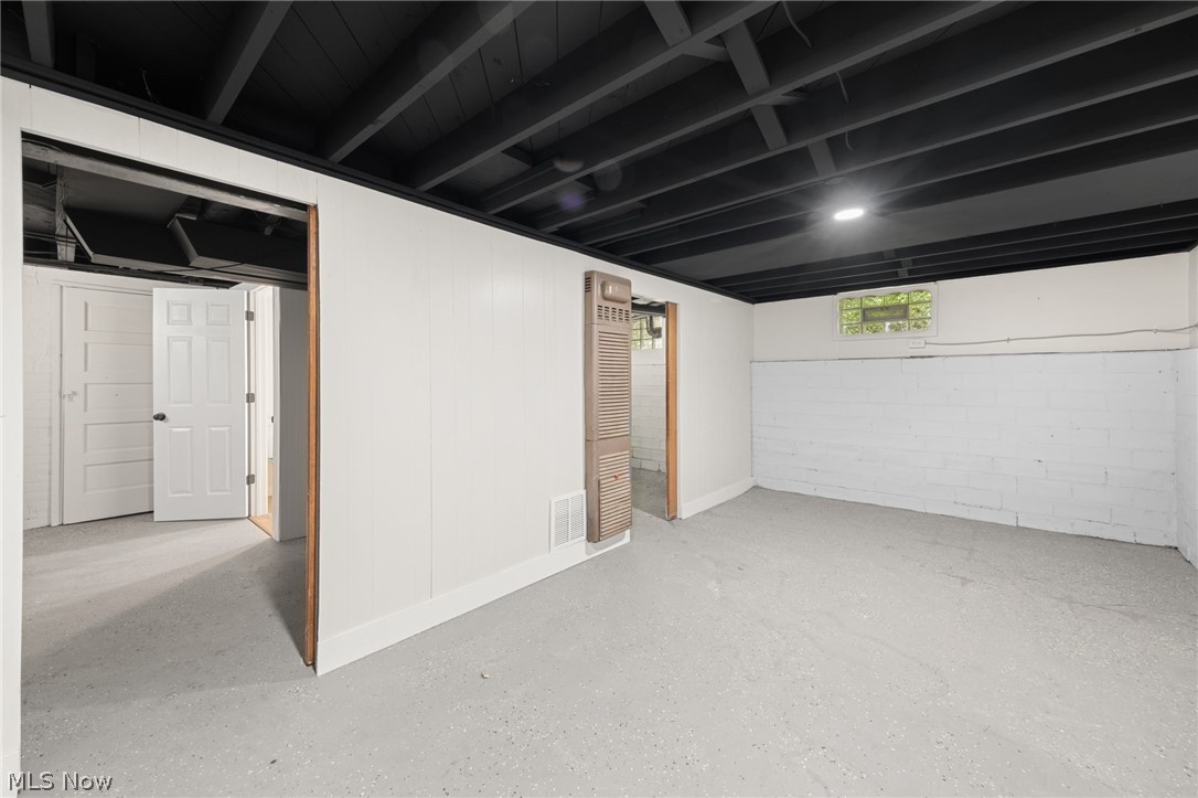 16805 Milburn Avenue Cleveland OH 44135