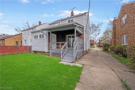 16805 Milburn Avenue Cleveland OH 44135