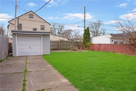 16805 Milburn Avenue Cleveland OH 44135