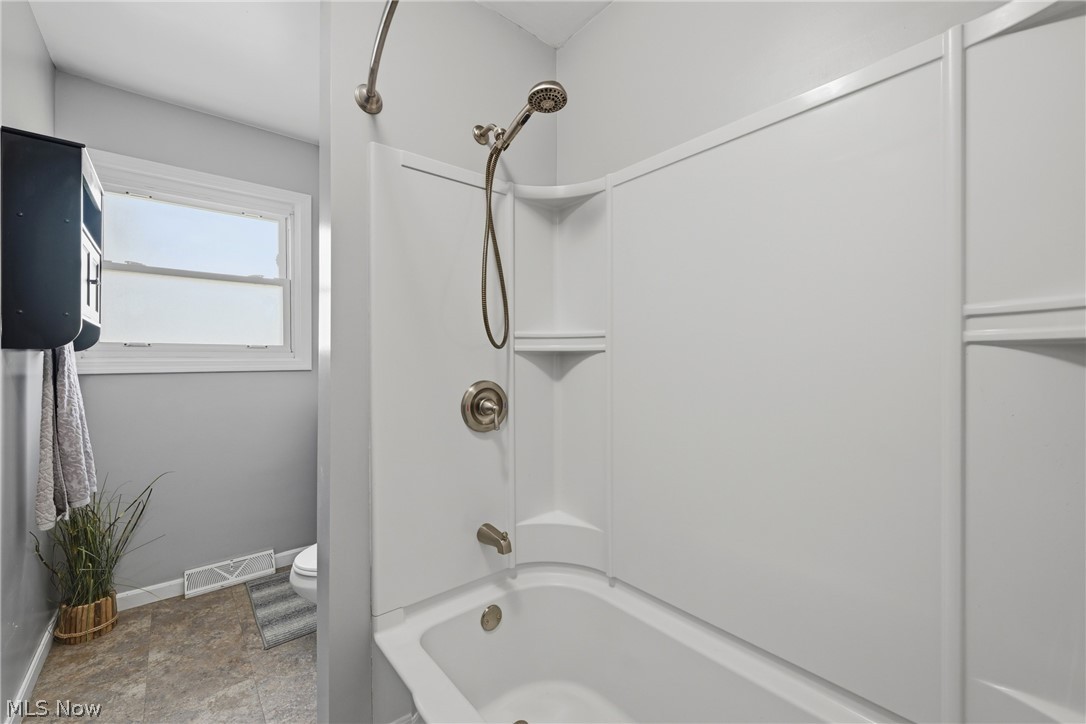 664 Burdie Drive Hubbard OH 44425