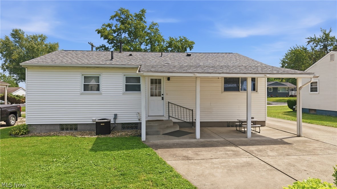 664 Burdie Drive Hubbard OH 44425