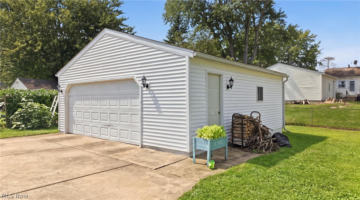 664 Burdie Drive Hubbard OH 44425