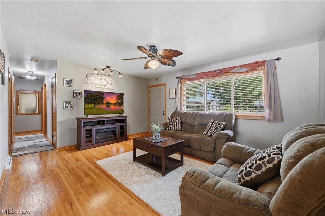 664 Burdie Drive Hubbard OH 44425