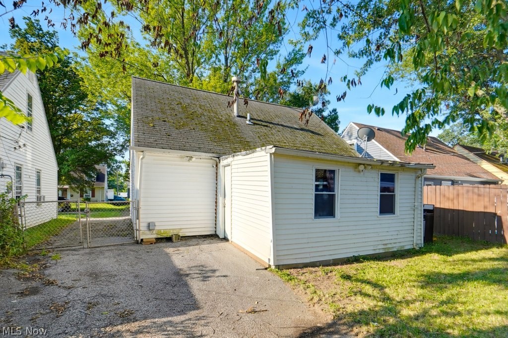 18614 Homeway Road Cleveland OH 44135
