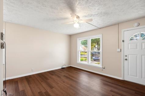 18614 Homeway Road Cleveland OH 44135