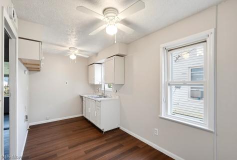18614 Homeway Road Cleveland OH 44135