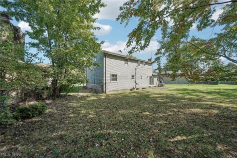 26961 Leenders Lane North Olmsted OH 44070