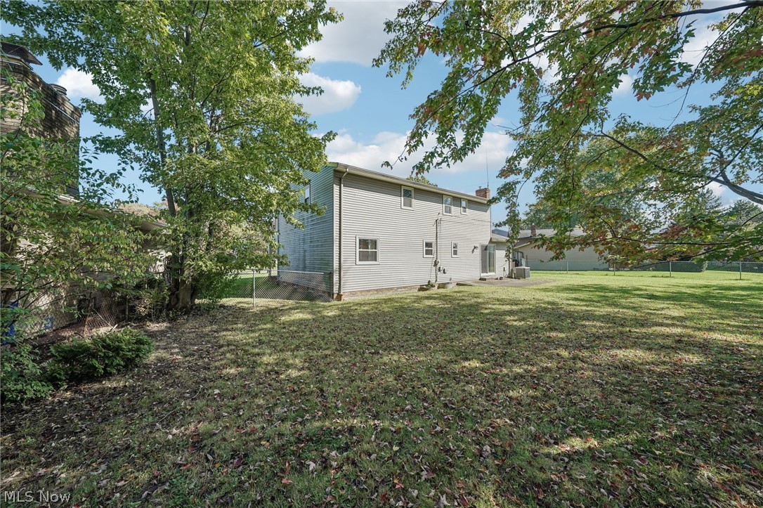 26961 Leenders Lane North Olmsted OH 44070