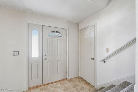 26961 Leenders Lane North Olmsted OH 44070