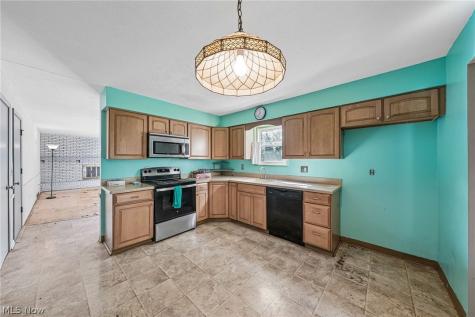 26961 Leenders Lane North Olmsted OH 44070