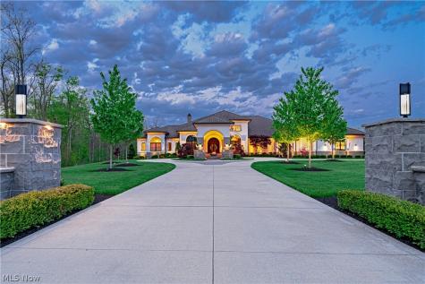 1433 Ridgemont Trail Hinckley OH 44233