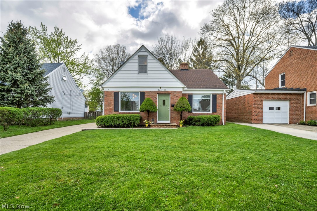 1371 Cranover Road Lyndhurst OH 44124