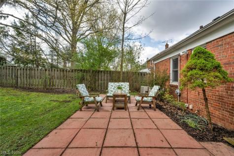 1371 Cranover Road Lyndhurst OH 44124