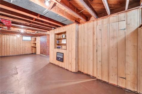 1371 Cranover Road Lyndhurst OH 44124