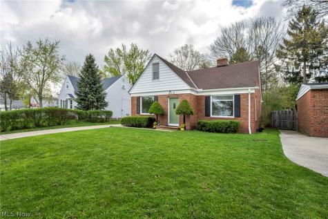 1371 Cranover Road Lyndhurst OH 44124