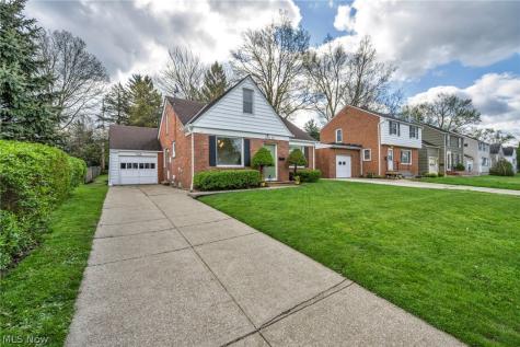 1371 Cranover Road Lyndhurst OH 44124