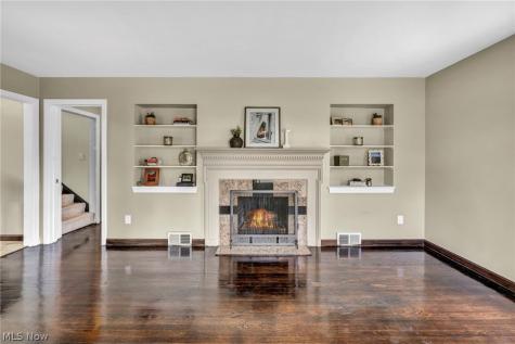 1371 Cranover Road Lyndhurst OH 44124