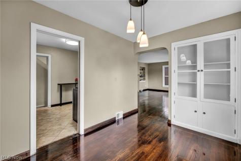 1371 Cranover Road Lyndhurst OH 44124