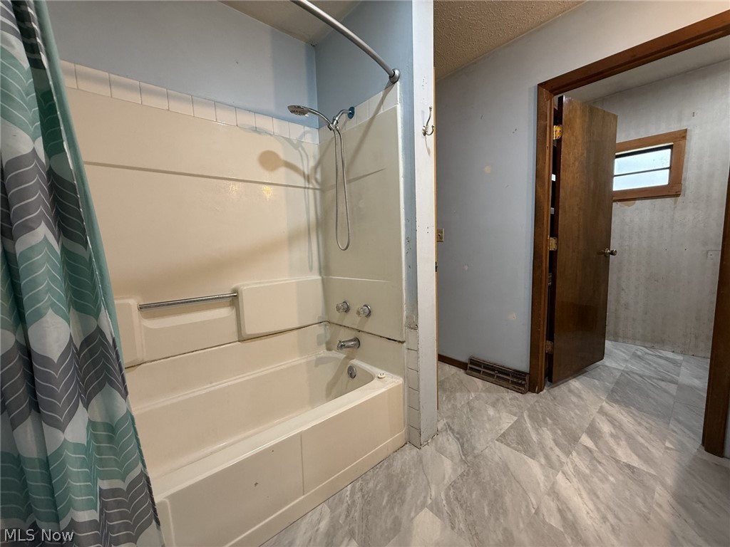 3712 Lincoln Avenue Shadyside OH 43947