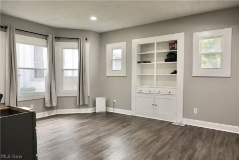 329 E Bowman Street Wooster OH 44691
