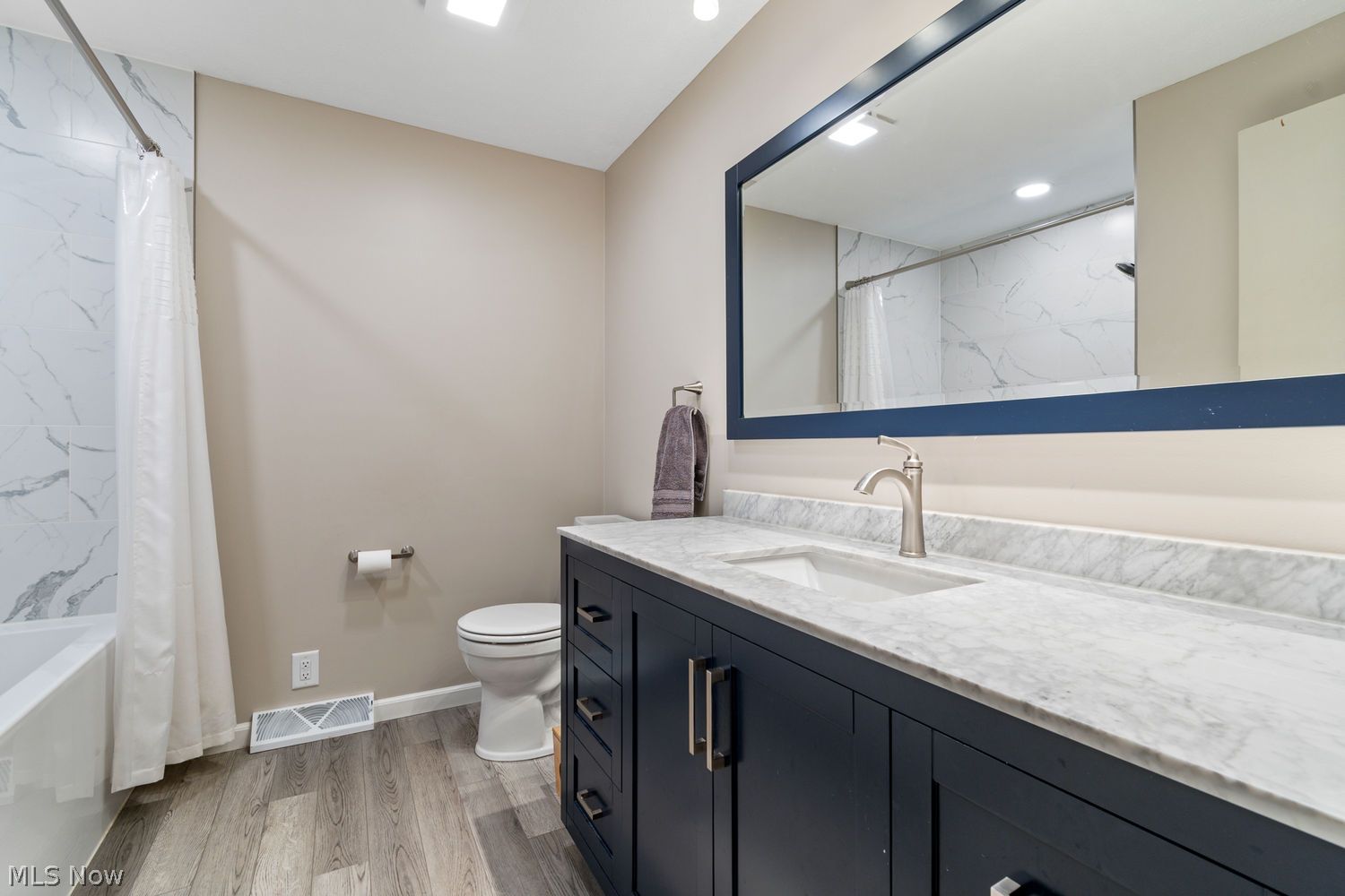 3090 Ashwood Drive SE New Philadelphia OH 44663