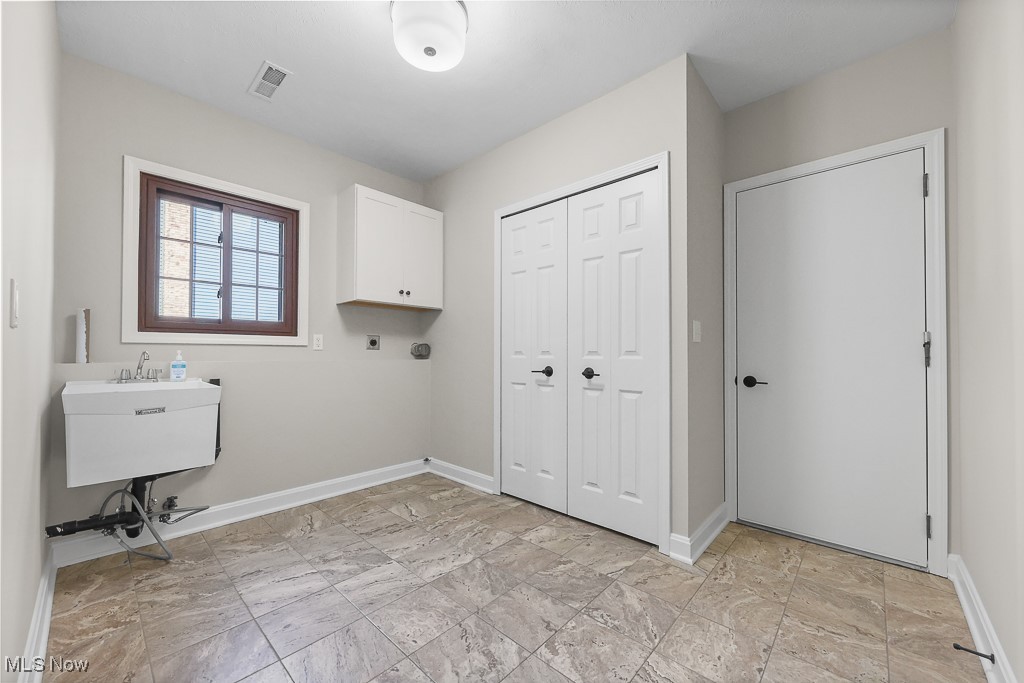 28323 Farrs Garden Path Westlake OH 44145