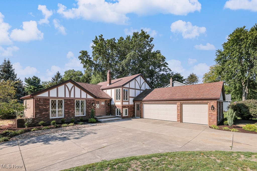 28323 Farrs Garden Path Westlake OH 44145