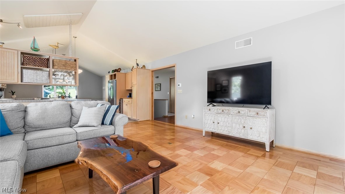 205 Treehouse Lane Zanesville OH 43701