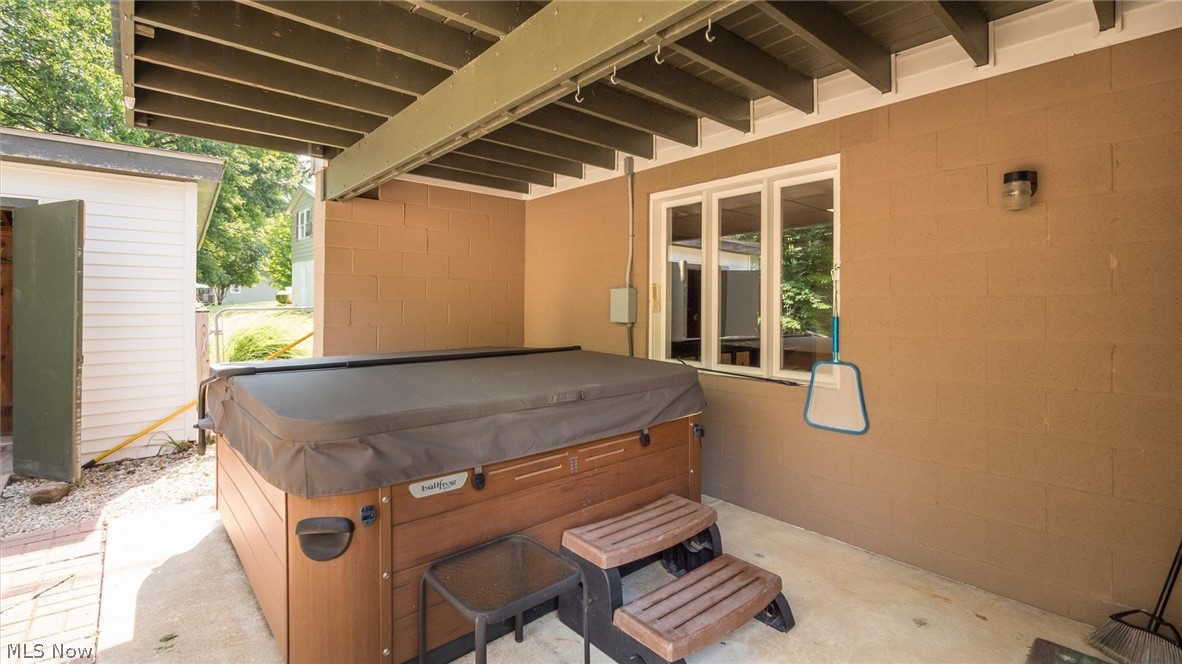 205 Treehouse Lane Zanesville OH 43701