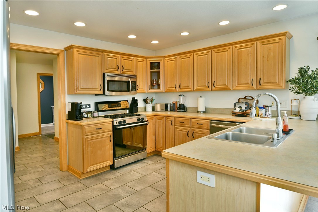 1500 Brittainy Oaks Trail NE Warren OH 44484