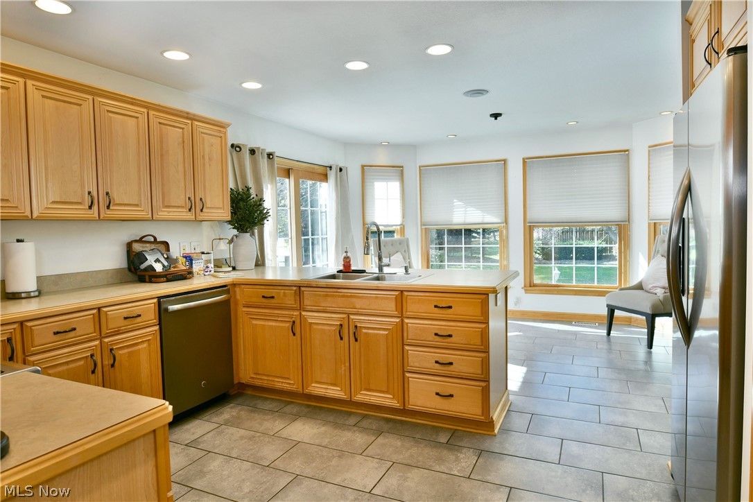 1500 Brittainy Oaks Trail NE Warren OH 44484