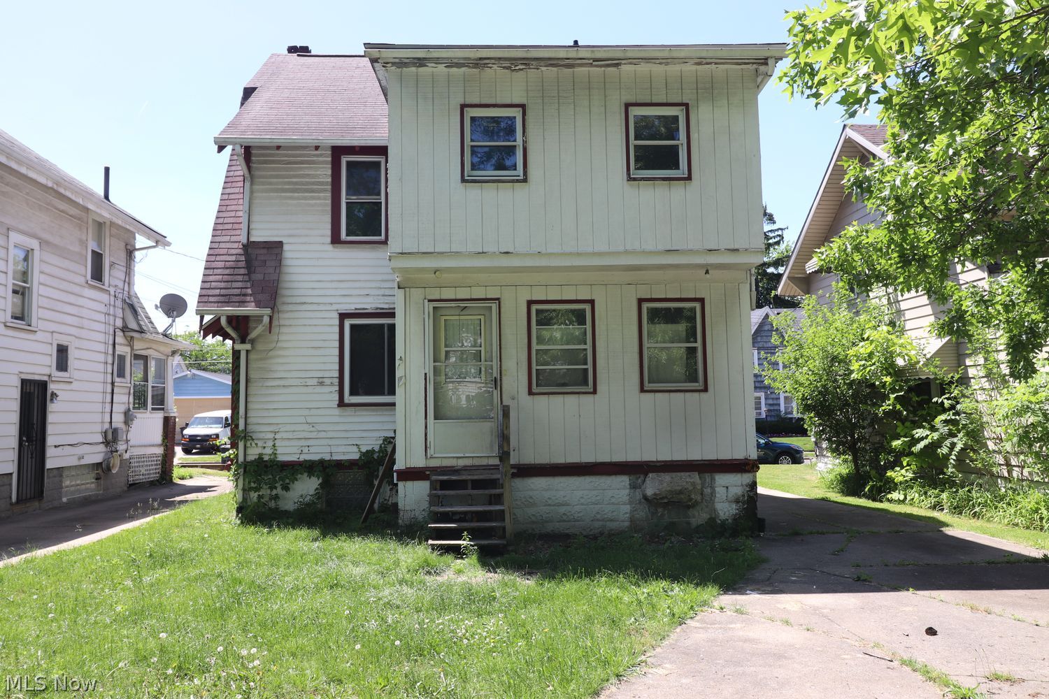 979 Mercer Avenue Akron OH 44320