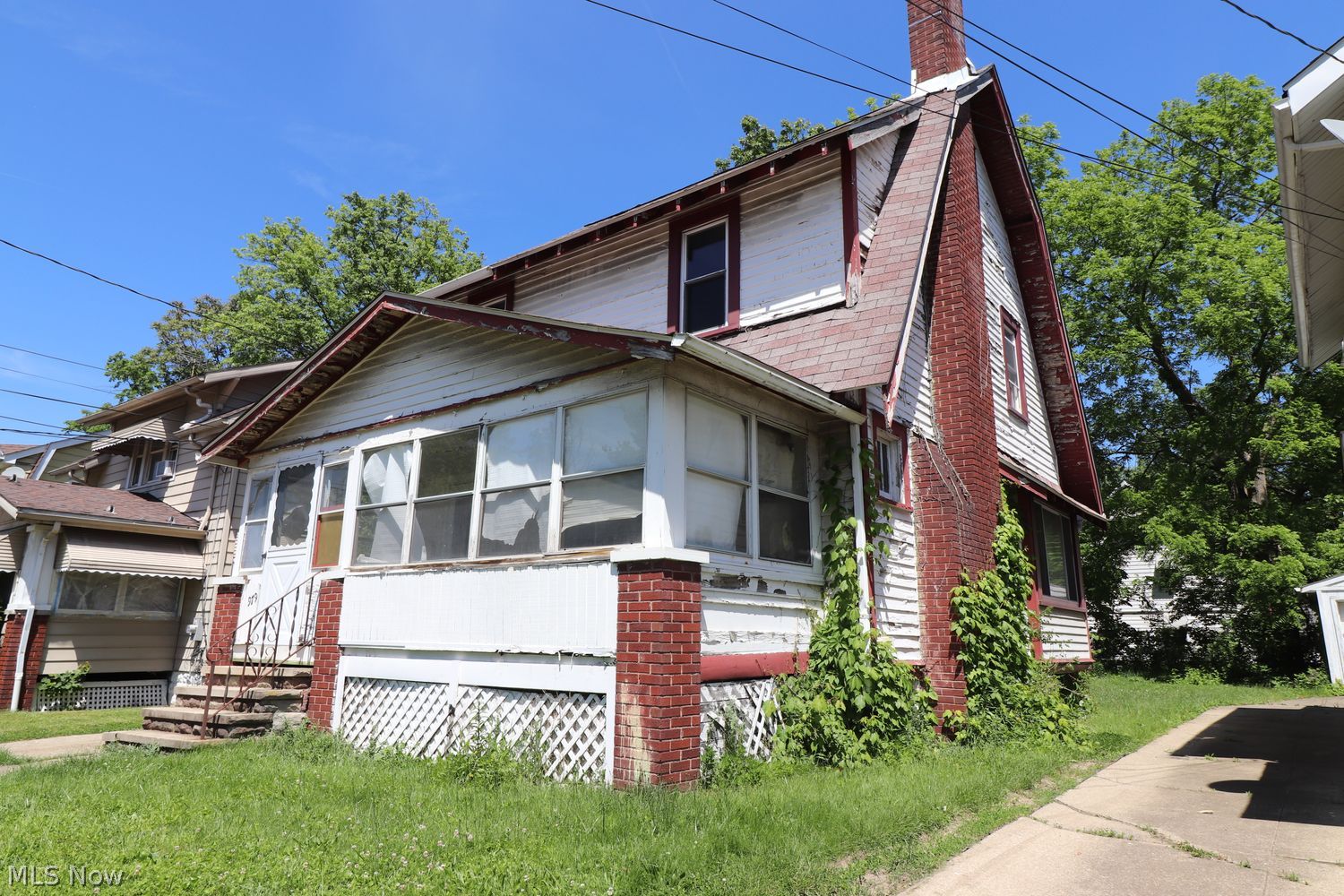 979 Mercer Avenue Akron OH 44320