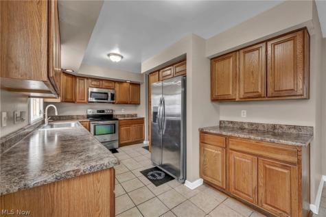337 University Avenue Elyria OH 44035