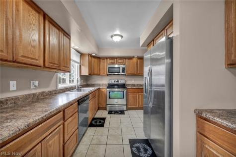 337 University Avenue Elyria OH 44035