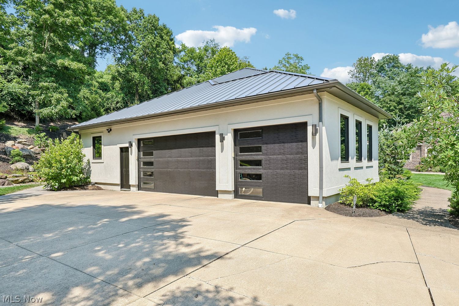 1268 Woodsview Drive Akron OH 44313