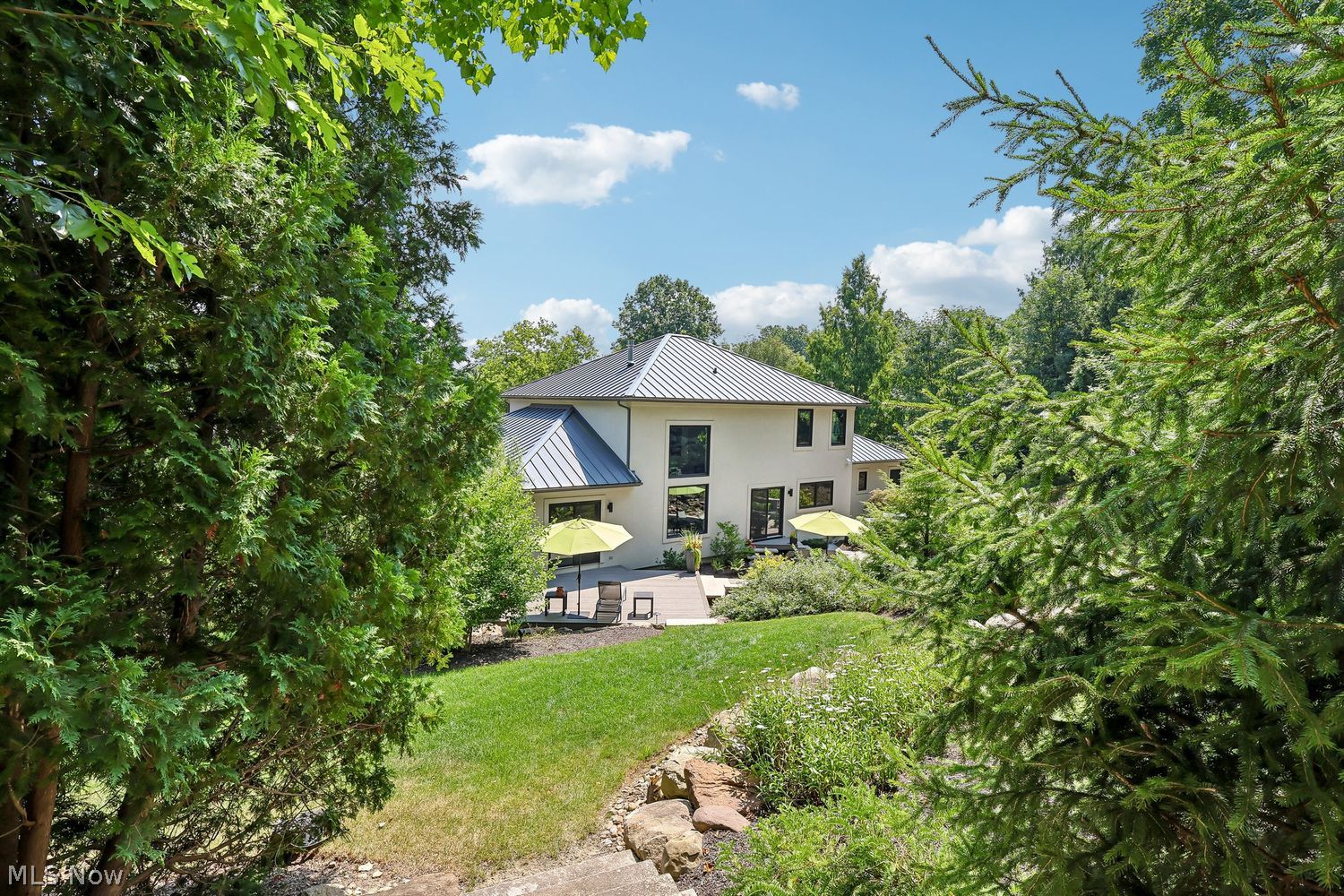 1268 Woodsview Drive Akron OH 44313