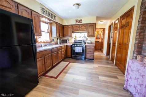 14027 Mayfield Road Huntsburg OH 44046