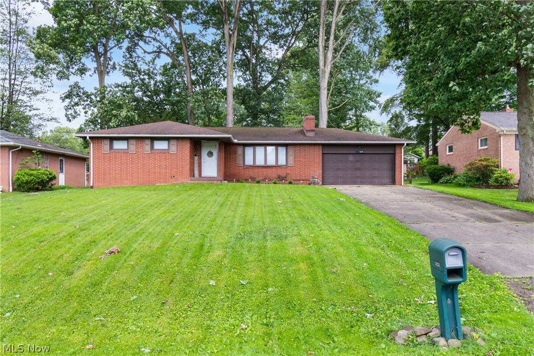 3233 Greenpark Street NW Massillon OH 44646