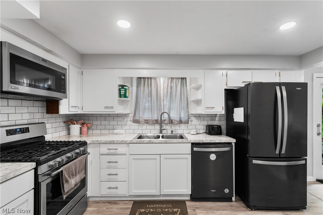 3233 Greenpark Street NW Massillon OH 44646